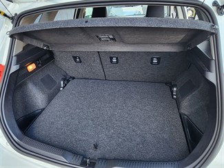 2012 Toyota Auris - Thumbnail