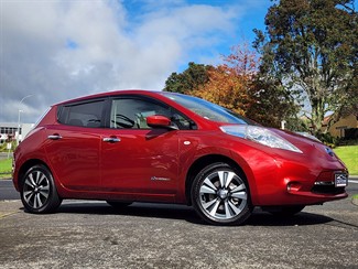 2017 Nissan Leaf - Thumbnail